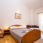 Lorena B Appartement *