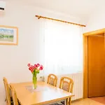 Lorena B Appartement
