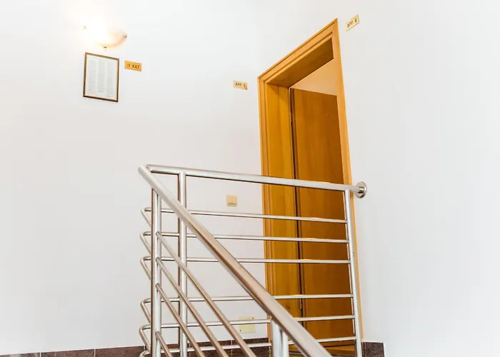 Διαμέρισμα Lorena B *